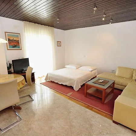 Pinocchio Apartment *