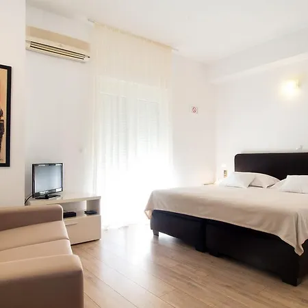 Pinocchio Apartment Podstrana